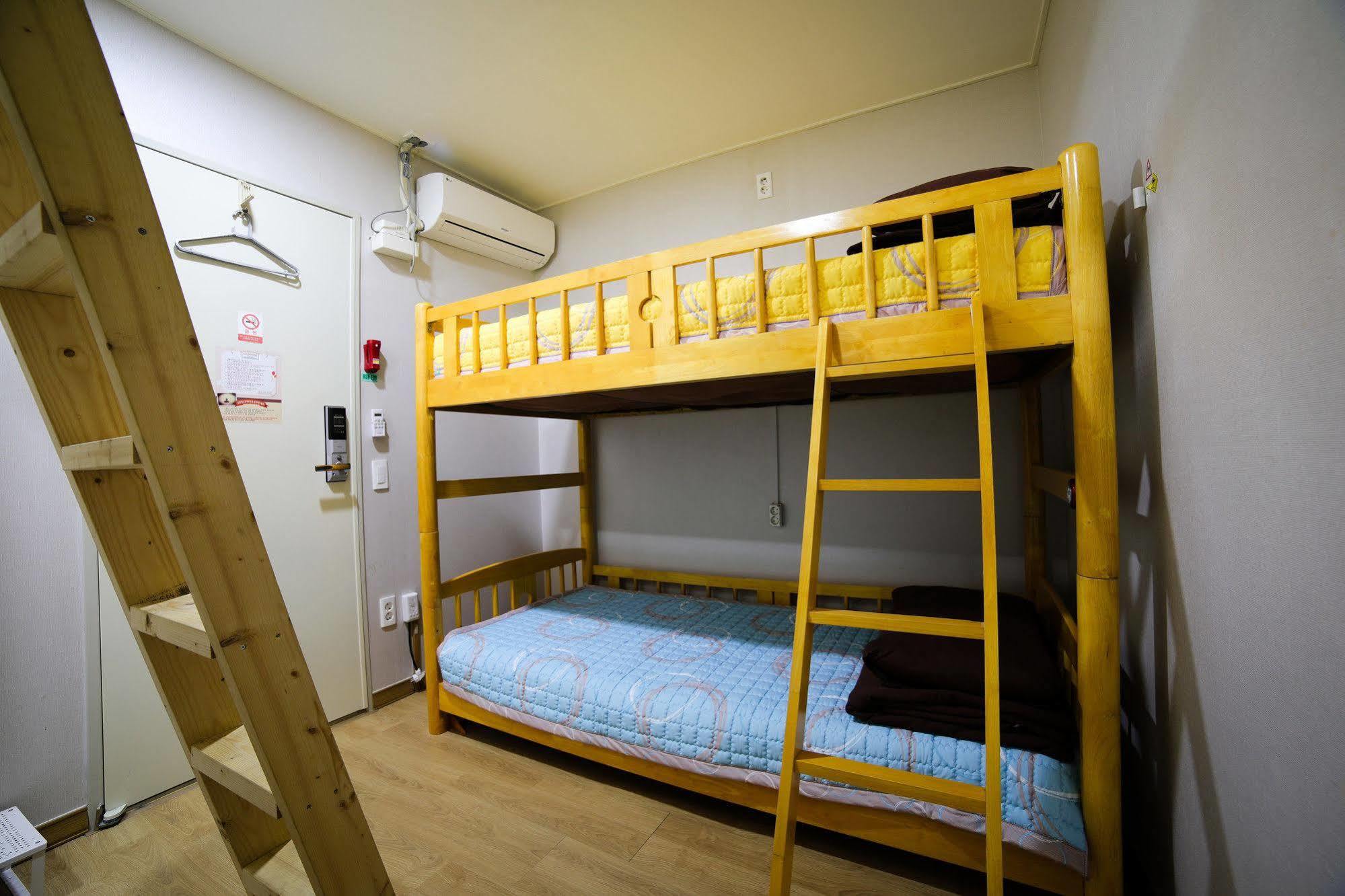 Sopoong Guesthouse Пусан Экстерьер фото